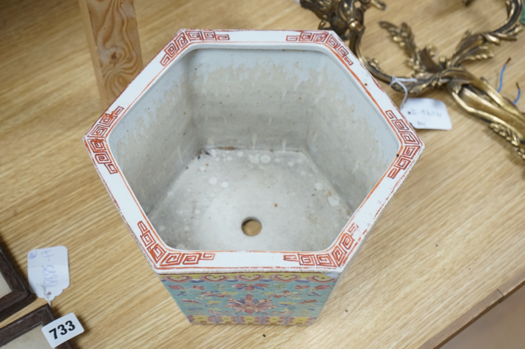 A 19th century Chinese famille rose hexagonal planter, 16cm